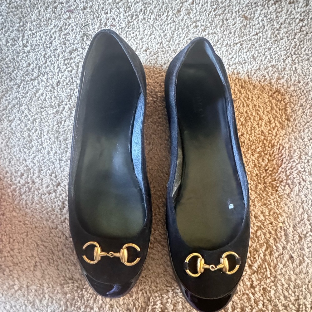 Gucci suede Flats with Gold Accents